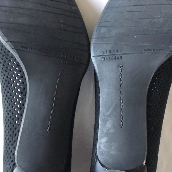 Women’s size 8M Stuart Weitzman black perforated pumps - Picture 5 of 14